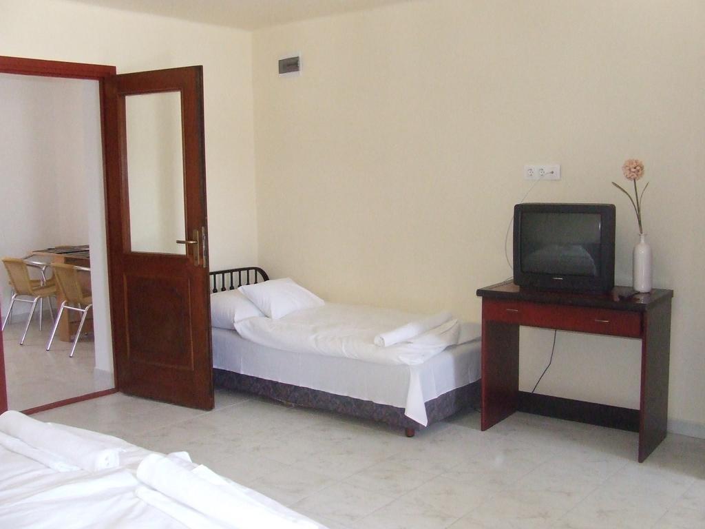 Napsugár Apartman Baja Pokoj fotografie