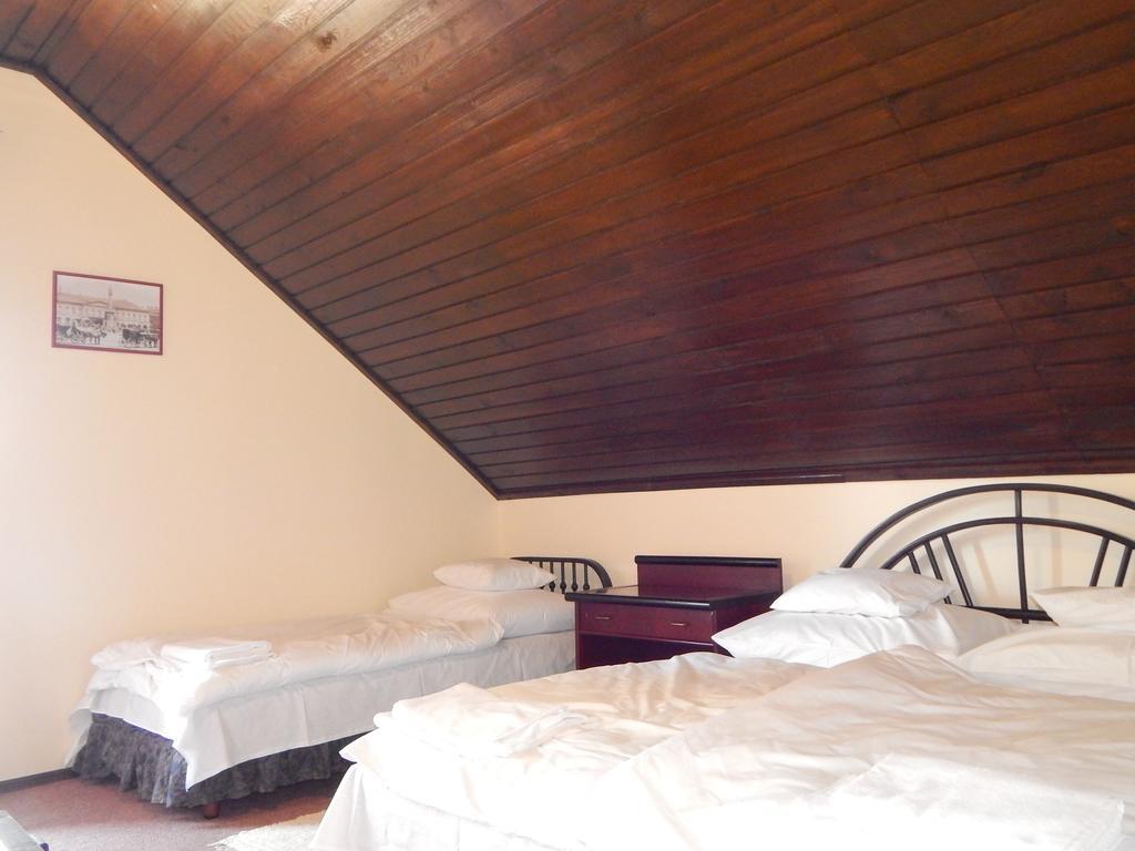 Napsugár Apartman Baja Pokoj fotografie
